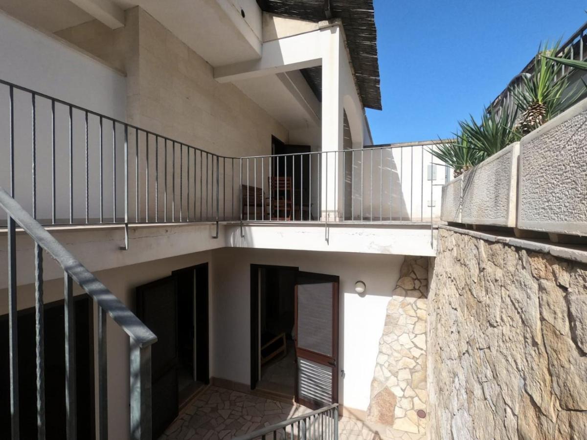 Odegos Mono & Trilo Bed & Breakfast Torre dell'Orso Dış mekan fotoğraf