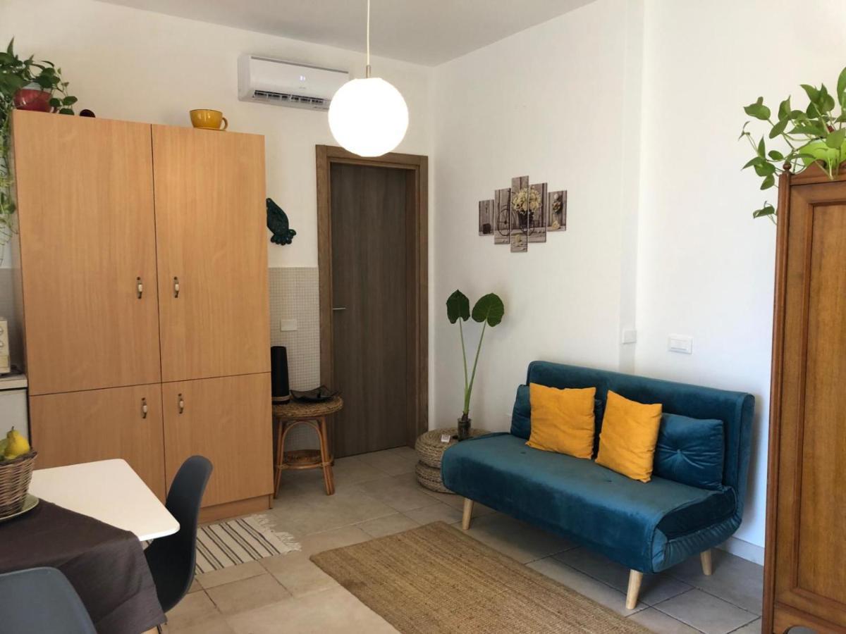 Odegos Mono & Trilo Bed & Breakfast Torre dell'Orso Dış mekan fotoğraf