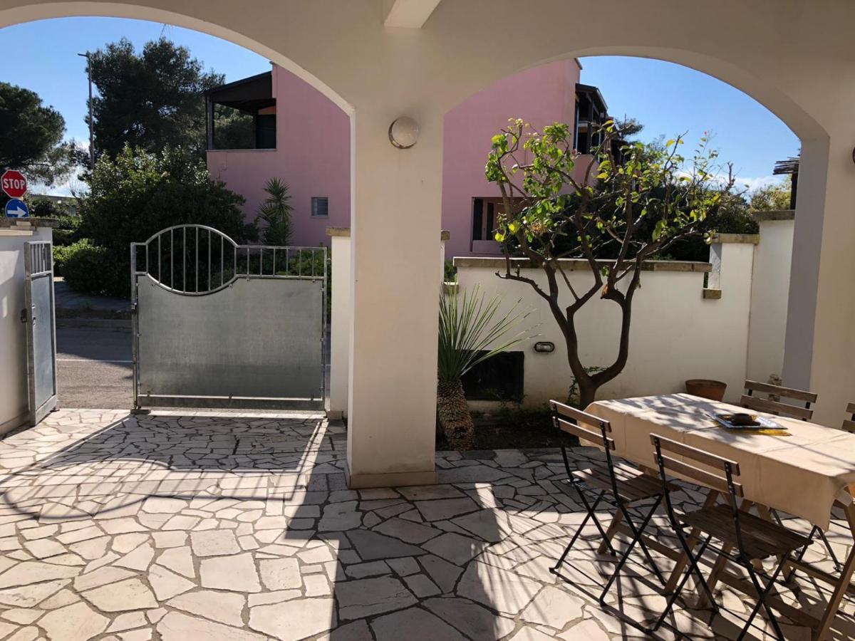 Odegos Mono & Trilo Bed & Breakfast Torre dell'Orso Dış mekan fotoğraf