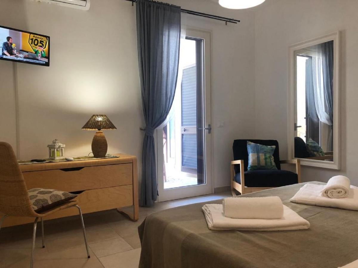 Odegos Mono & Trilo Bed & Breakfast Torre dell'Orso Dış mekan fotoğraf