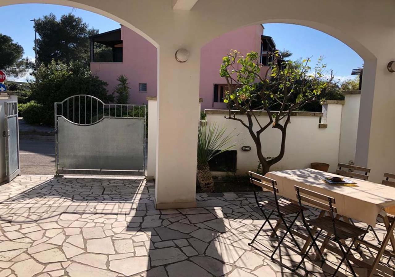 Odegos Mono & Trilo Bed & Breakfast Torre dell'Orso Dış mekan fotoğraf